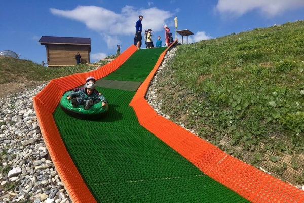 PONTOON TRACKS - MANUFACTURER THAT GUARANTEES QUALITY