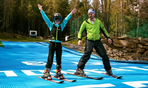 Snowparki, Stoki narciarskie