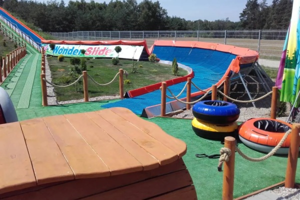 HIGH QUALITY PONTOON TRACKS FOR YOU AND YOUR GUESTS